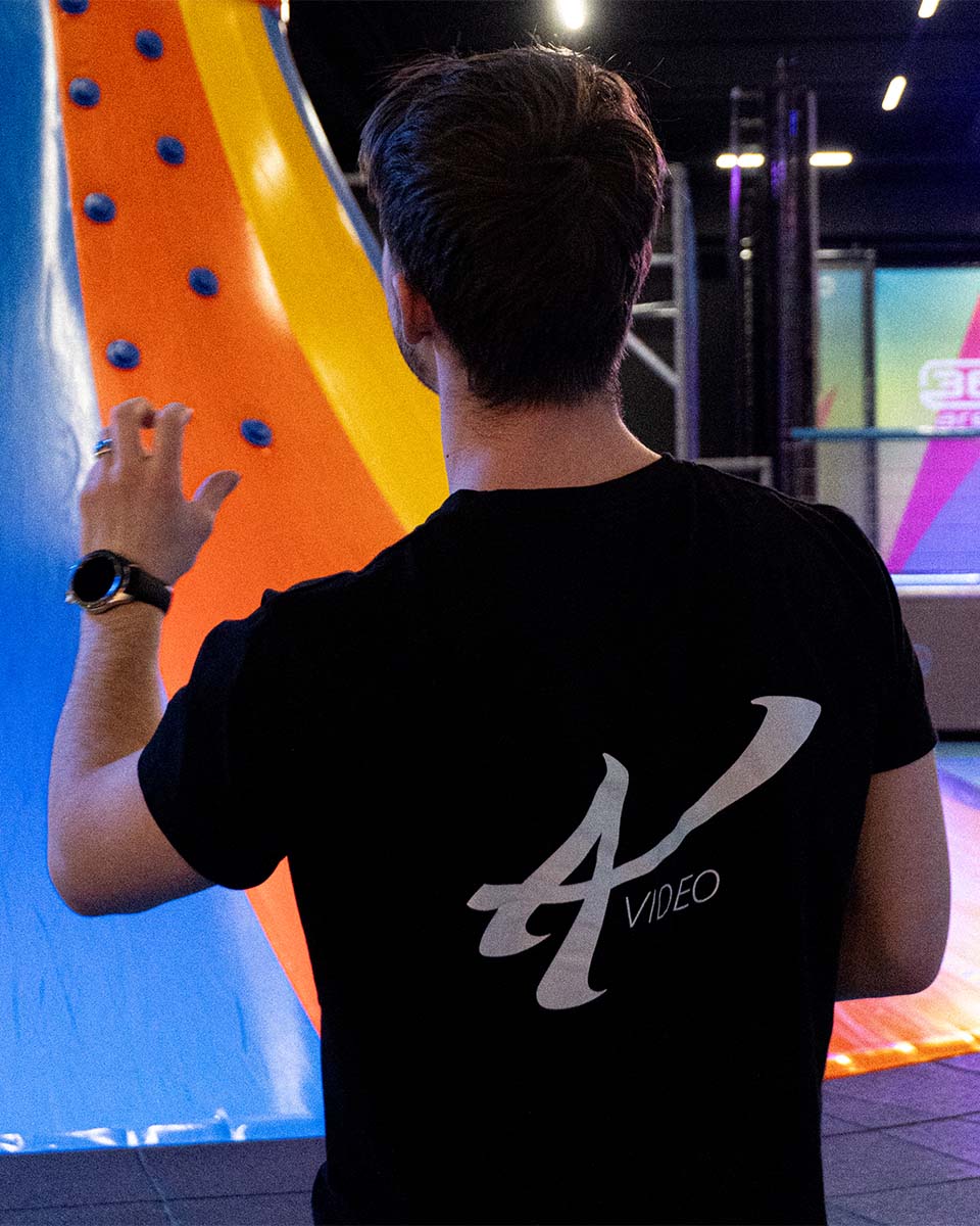 Augustas Laurinavičius back with logo